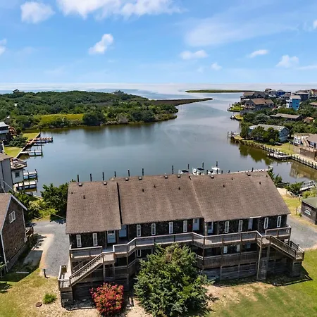 Pc3 Pelicans Hideaway Soundfront